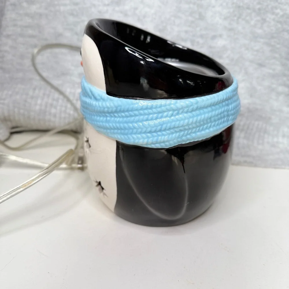 Yankee Candle Scenterpiece Penguin MeltCup Warmer Timer Blue Scarf SPW-33D